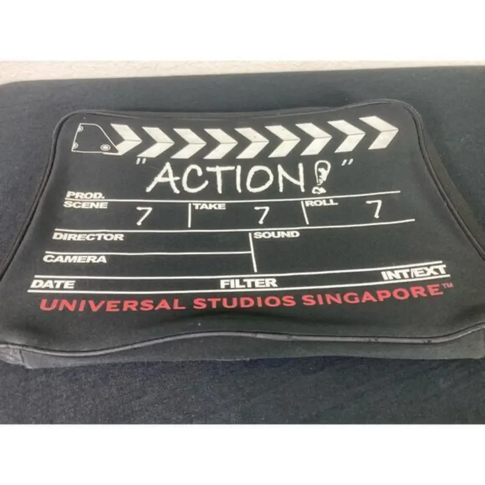 Universal Studios Singapore Movie Clapboard‎ Laptop Sleeve Padded Black
